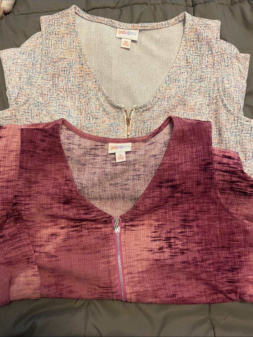 Set of 2 LuLaRoe Racheal v-neck zipper tank tops xs/s